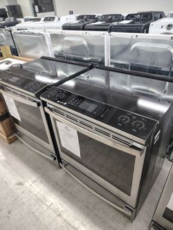 $1999(MSRP$3349)GE Profile Electric 5 Burner Range With No Preheat Air Fry and Touch Controls