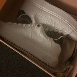 Louis Vuitton Time Outs Designer