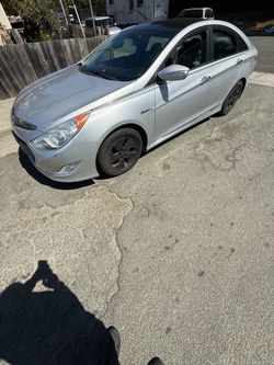 Hyundai Sonata hybrid