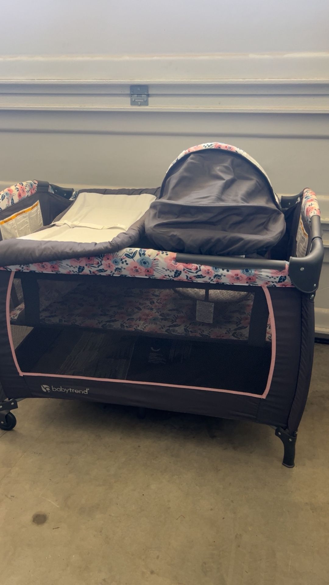 Baby Trend - Pack N Play - Nursery Center - LIKE NEW