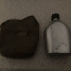 Vintage Vietnam era aluminum canteen w/ canvas case