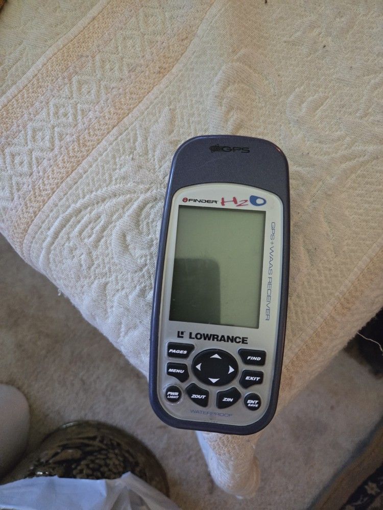 Lowrance  H20.     GPS  WASS RECERVER
