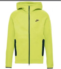 Nike sweater men’s size medium new