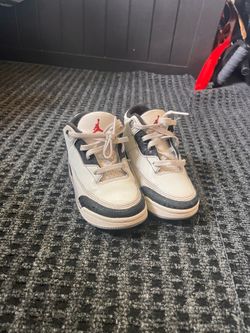 Jordan 3 retro cement grey youth size 9C for toddler