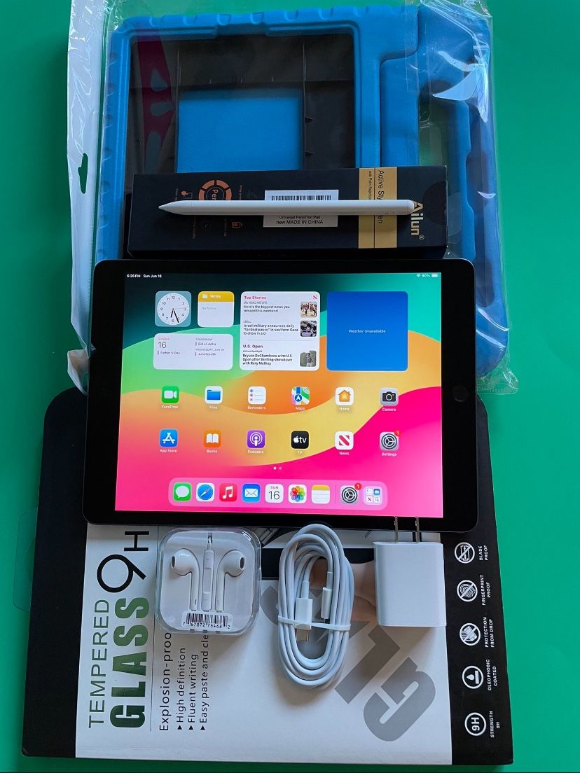 Apple IPad 7th Generation (10.2” Retina / IOS 18) 32GB with kids case, Pen & Accessories (Netflix, zoom, Roblox etc supported) 