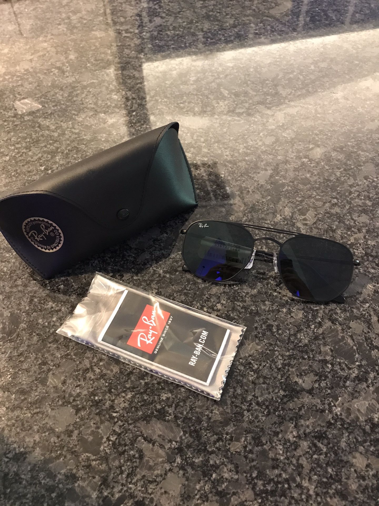 NWT Authentic Ray-Ban Sunglasses