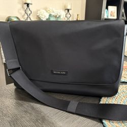 Authentic Michael Kors Work/laptop Bag