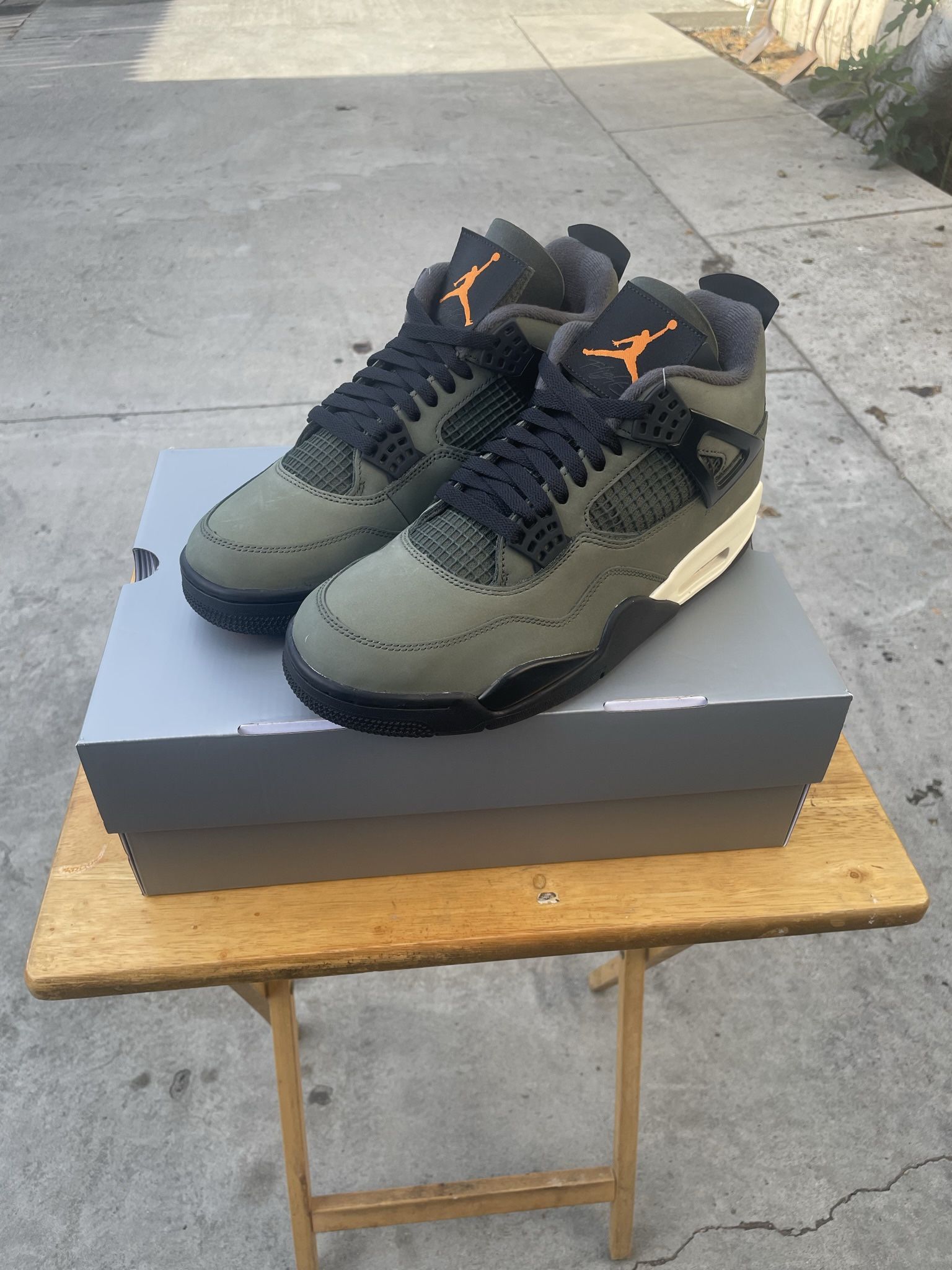 Jordan 4 Undefeated