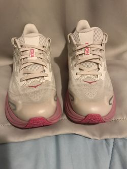 Hola One One Clifton 10 Size 6 For Women Like New