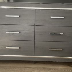 6 Drawer Dresser 