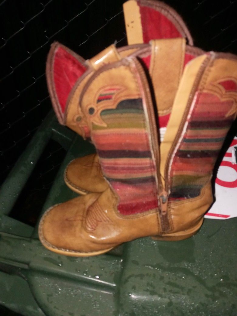 Blazon Roxx. Boots
