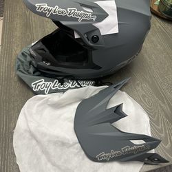 Troy lee designs SE5 Mx Helmet