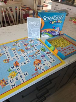 SCRABBLE JUNIOR GAME SEE DESCRIPTION