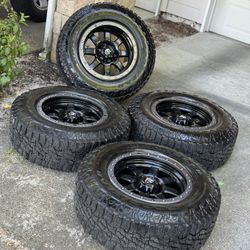 6x5.5 Fuel 275/70/18 (33’inch) Goodyear Wrangler A/T