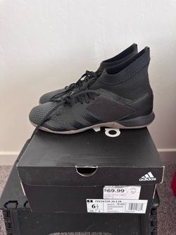 PREDATOR20.3IN size 6, 1/2/hablo español