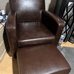 Chair with Ottoman