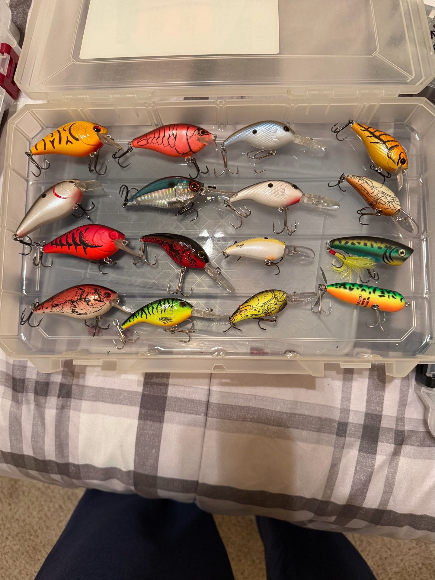 FISHING LURES TOP AND BOTTOM LURES