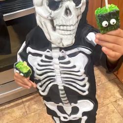 Halloween Costume 4/5