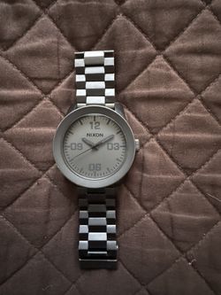Nixon Watch
