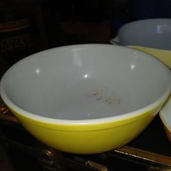 Vintage Pyrex. From 69s And 70s