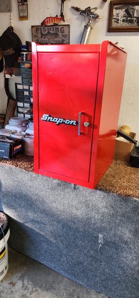 Snap on side cabinet 