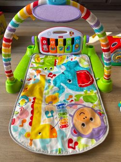 Fisher-Price Deluxe Kick & Play Piano Gym