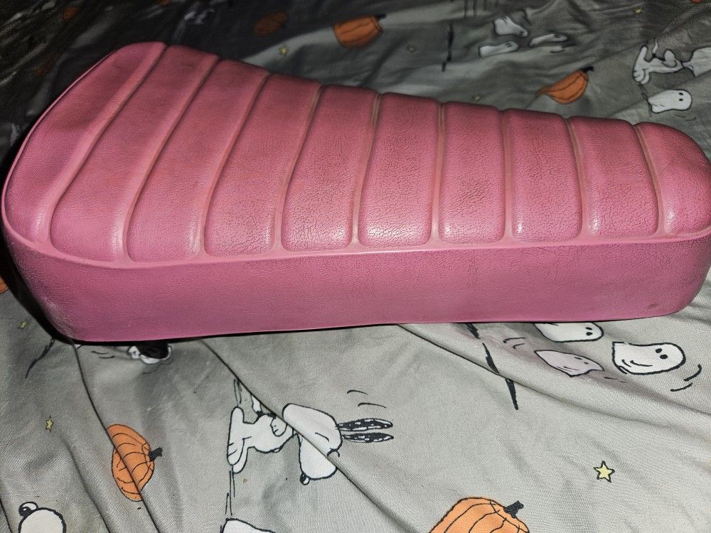 Bmx/ Mx Loaf Seat. Chandler