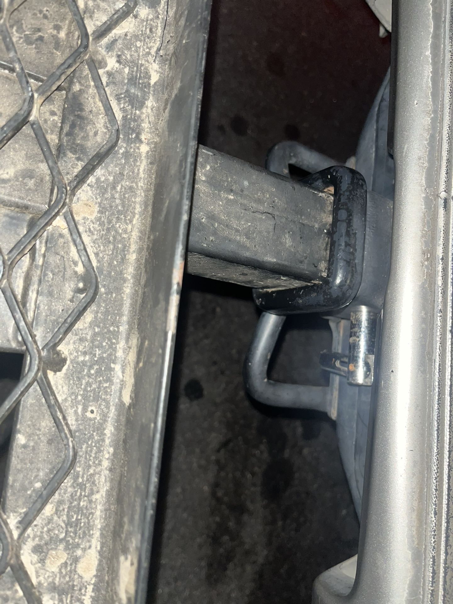 TRAILER HITCH CARGO CARRIER for Sale in El Cajon, CA OfferUp