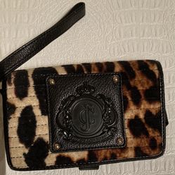 JUICY COUTURE WALLET CLUTCH / LEOPARD PRINT