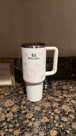 LIMITED hello kitty stanley cup