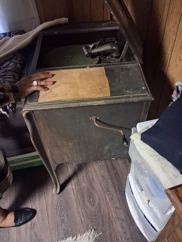Old Phonograph Record Player