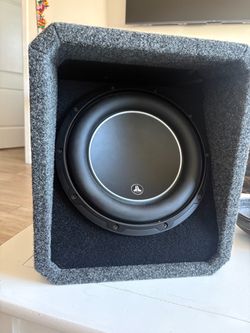 JL w6 10” and JL 1000 watt amp