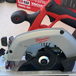 Milwaukee M18 Circular Saw 6-1/2”