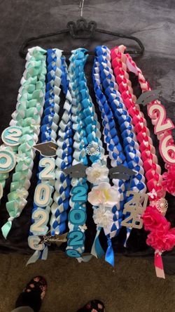 Graduation leis