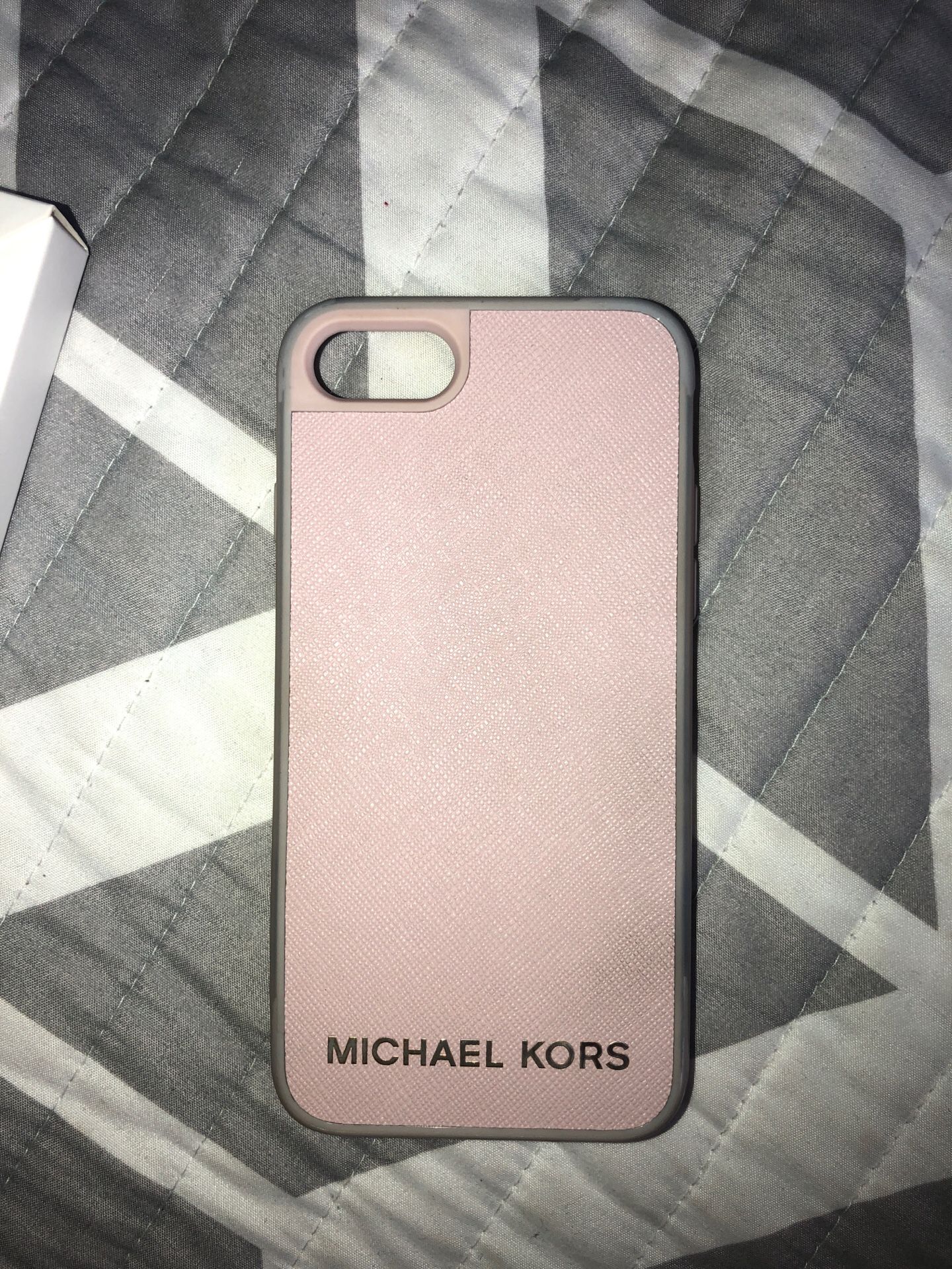 voor Leeg de prullenbak Hoge blootstelling Michael Kors iPhone 6,7,8 case for Sale in Corona, CA - OfferUp
