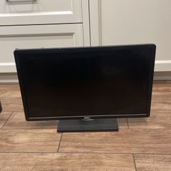 Dell monitor works perfectly fine. Just have too many monitors.