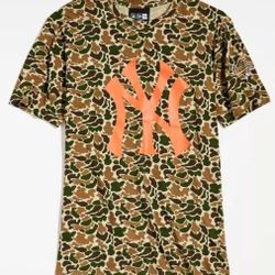 New Era New York Yankees Camo T-Shirt With 1996 World Series Patch Mens XL NWT