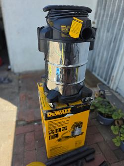 Dewalt Aspiradora de Acero Inoxidable Húmedo/seco de 8 Galones y 5 HP
