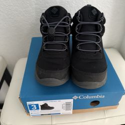 Youth Size 3 Columbia snow Waterproof Boots 