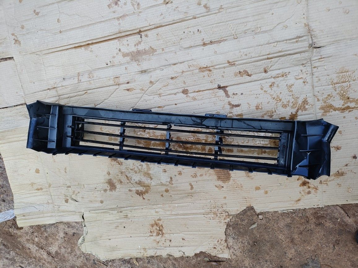 Lower Grill Shutter For 2019-2020 Nissan Altima OEM Part