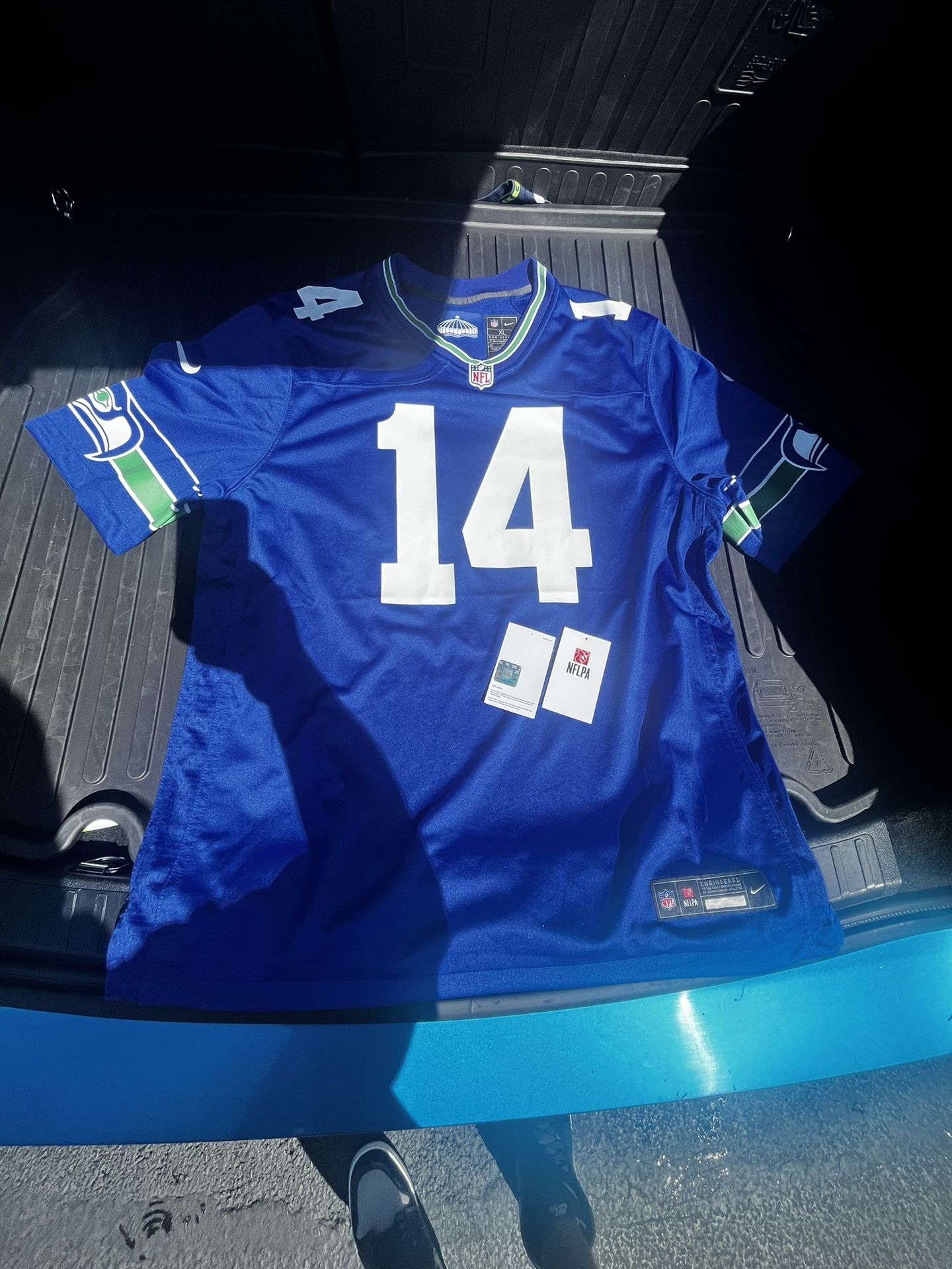 Seattle Seahawks limited edition Maker's Mark for Sale in Bellevue, WA -  OfferUp