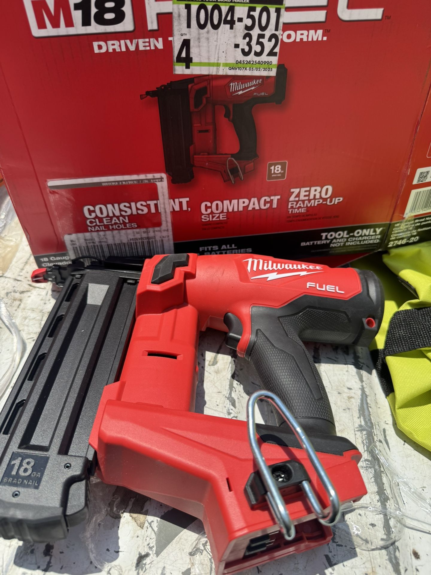 M18 18g Nailer Milwaukee