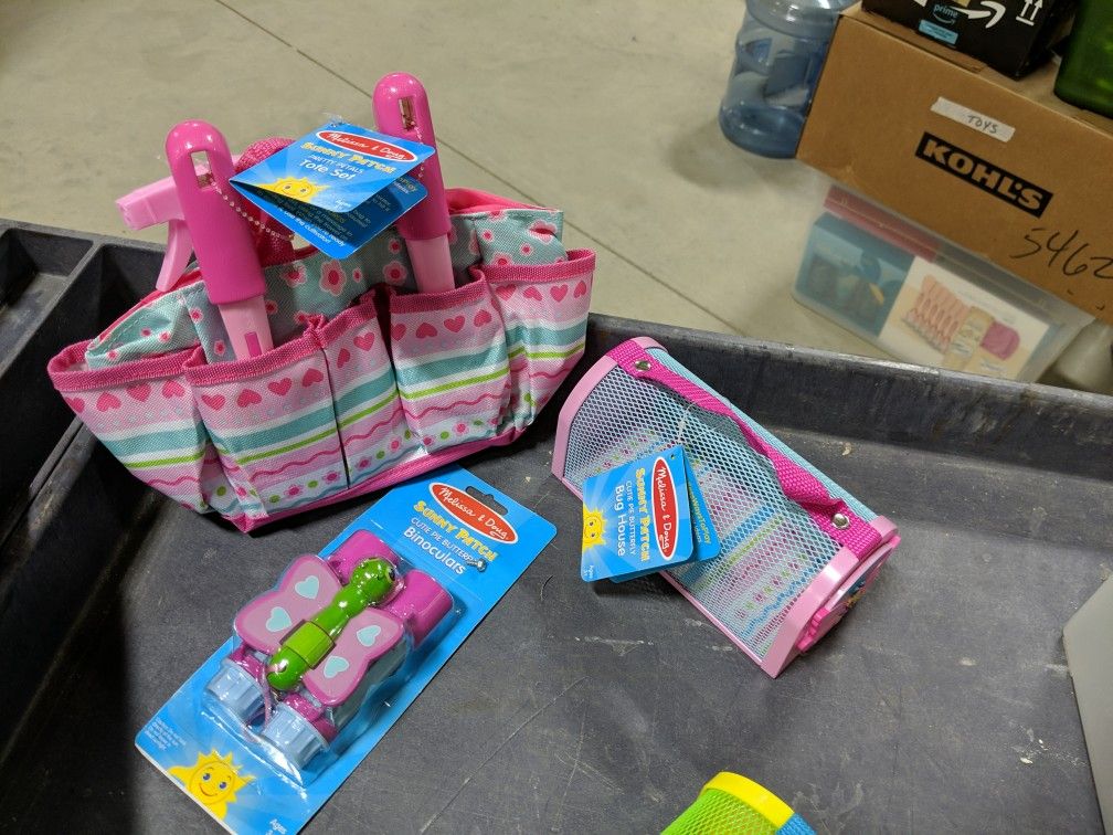 Melissa & Doug Tote Set And More