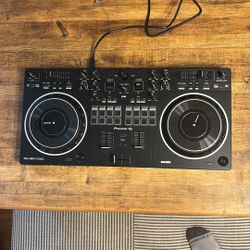 Pioneer Serato DJ Table Rev1