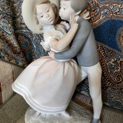 Lladro Waltz Time Precocious Love Porcelain Figurine #14856 Boy Kissing Girl