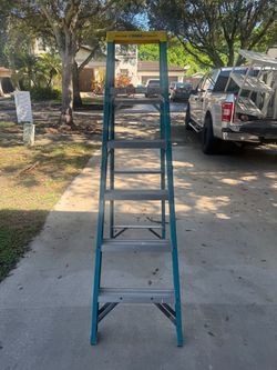 Werner 6ft fiberglass ladder 🪜 (excellent condition)