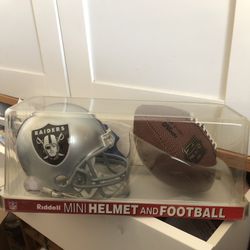 Vintage Oakland Raiders And Mini Football 🏈 By Riddell 