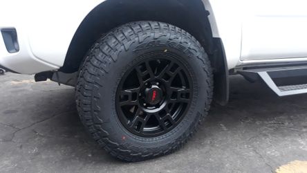 4 new wheels and tires TRD 17x8 $1300