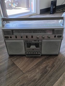 Retro General electric cassette player