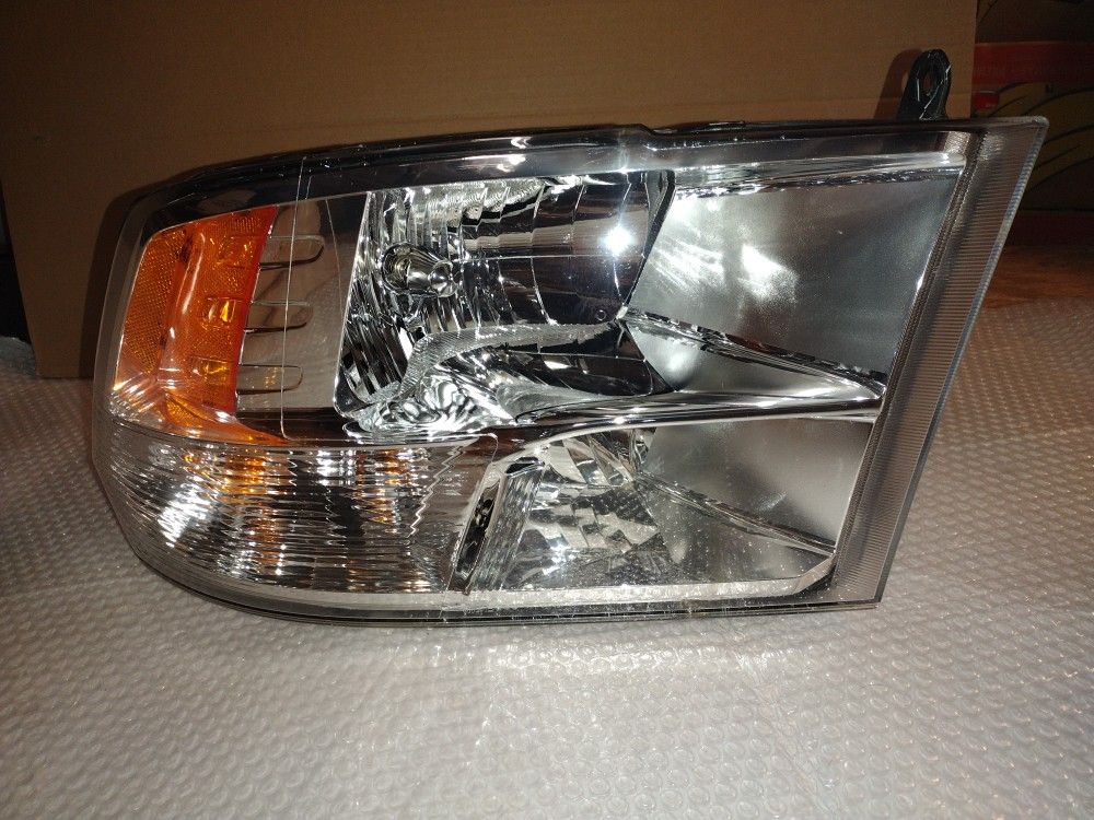 2016-2018 Dodge Ram Quad Lens Passenger Side. Perfect Condition OEM Parts